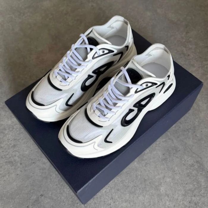 CD B30 "Triple Black&White"
