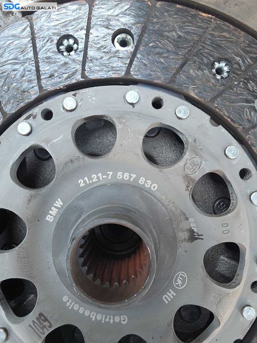 Volanta Masa Dubla cu Disc Ambreiaj BMW Seria 3 E90 E91 E92 E93 2.0 Diesel N47D20A N47D20C 2007 - 2013 Cod 21217567830, 7567830, 21217577479, 7577479 [MX1517]