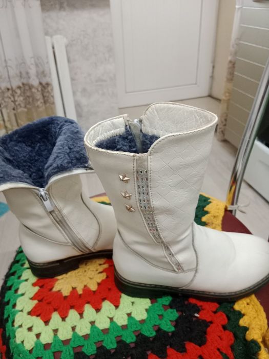 Продам полусапожки на девочку размер 31 и 35