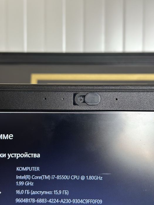 Laptop i7 Gen 8 / 16GB RAM / Windows 10 Pro – Stare excelentă / Ideal Office & Școalăi