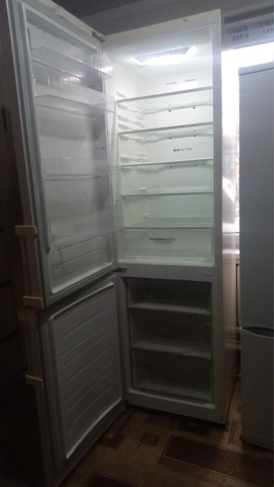 Холодильник техника