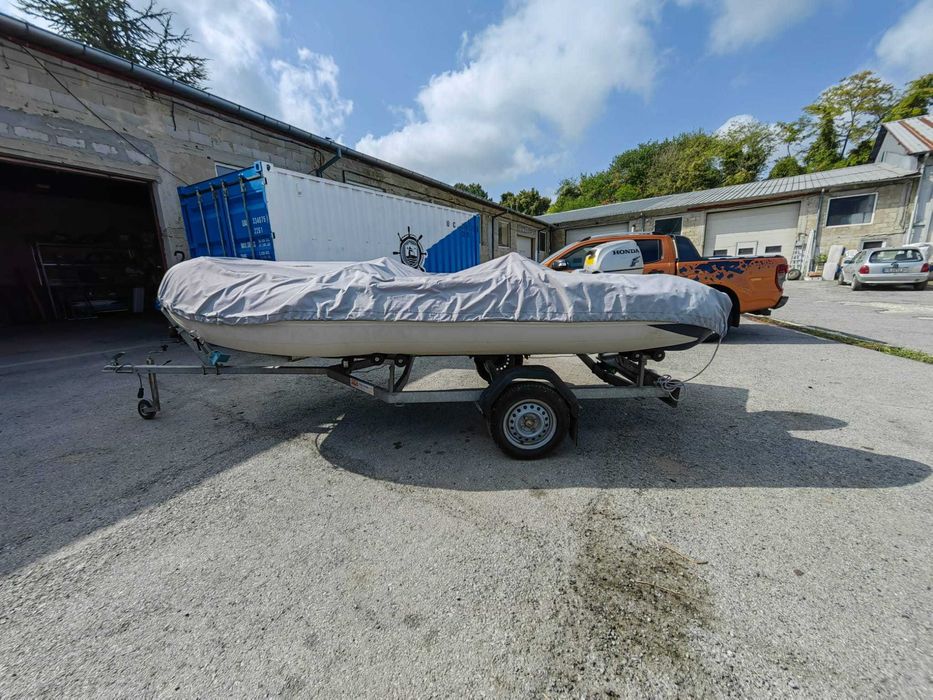 Лодка с извънбордов двигател Honda Honwave