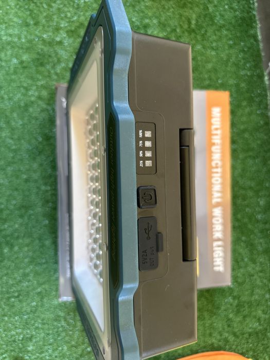 Lampă Solară LED Puternică cu Acumulator și Power Bank – Pescuit, Camping, Curte.