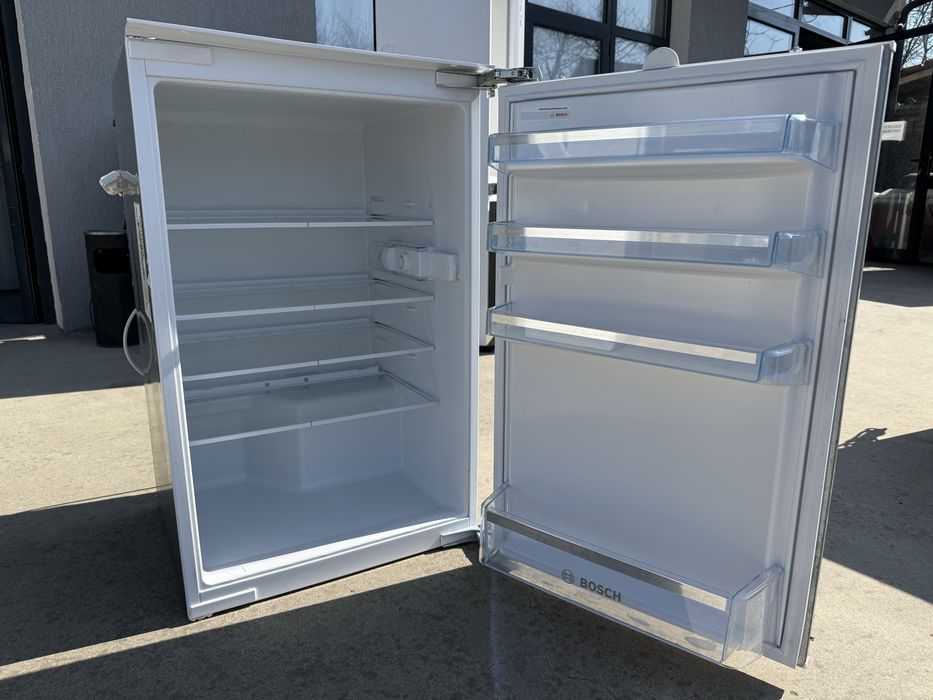 Малък хладилник за вграждане Bosch