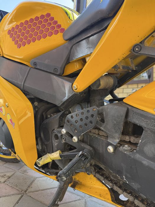 мотоцикл хонда cbr954rr