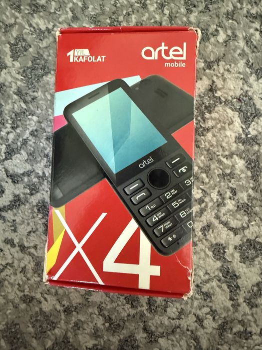Кнопочный телефон Artel x4