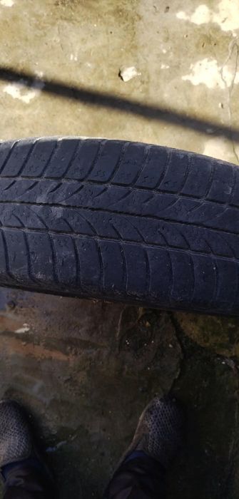 Гуми с джантите    2 Броя   размера се вижда