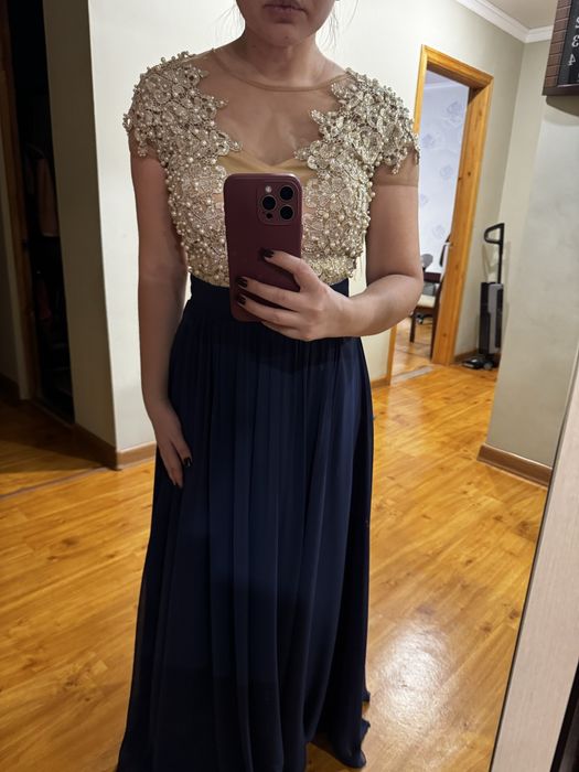 Продам вечернее поатье