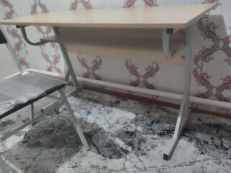 Parta va stul  sotiladi