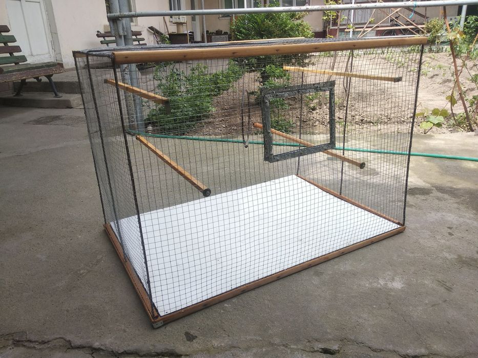 Клетка длина 100 см высота 70 ширина 70