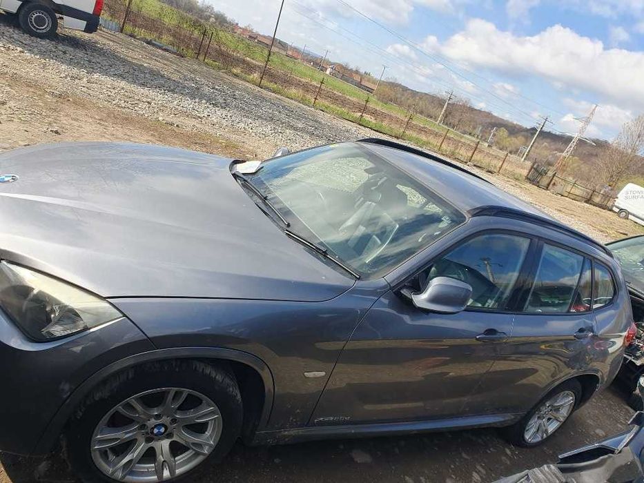 Dezmembrez  BMW  X1  E84  2.0 D   X Drive  2011
