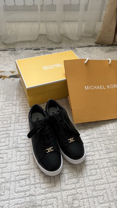 Кроссовки Michael Kors