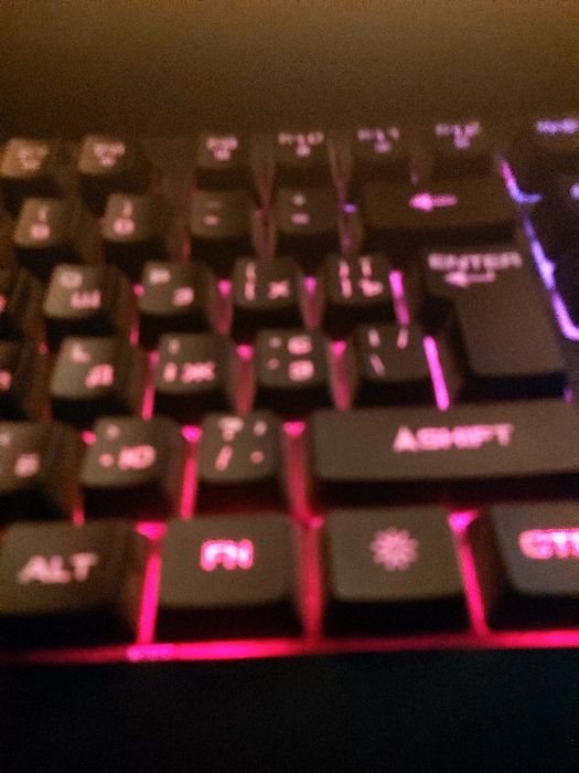 Gaming Kompyuter sotiladi i5-12400F RTX 3060 / 165Ghz Monitor 165Ghz