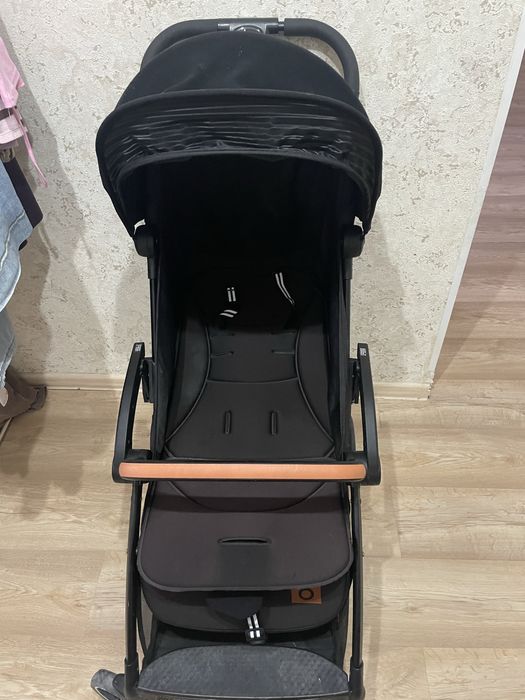 Продам прогулочную коляску