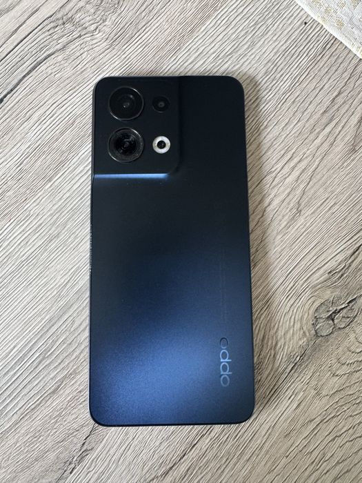 Vand Oppo Reno 8