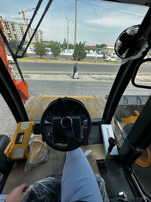 Katok. Lonking CDM516B каток