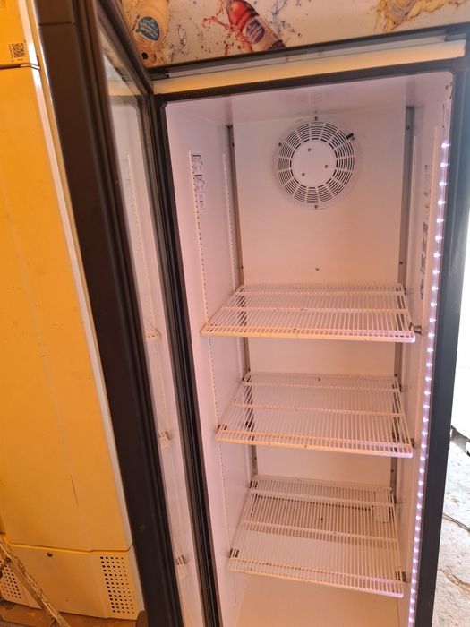 Vitrina rece băuturi