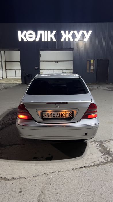 Продам Mercedes-Benz C180 W203 2.0 AT