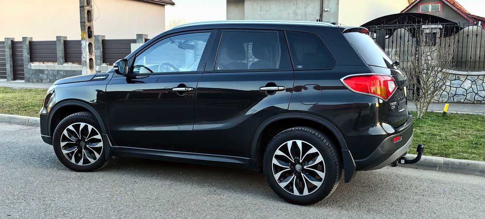 Suzuki Vitara 4x4 / Euro 6 / Piele / Camera / BiXenon / Keyless