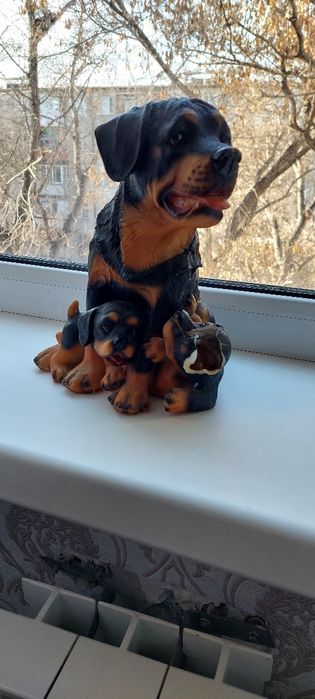 Собаки сувениры..