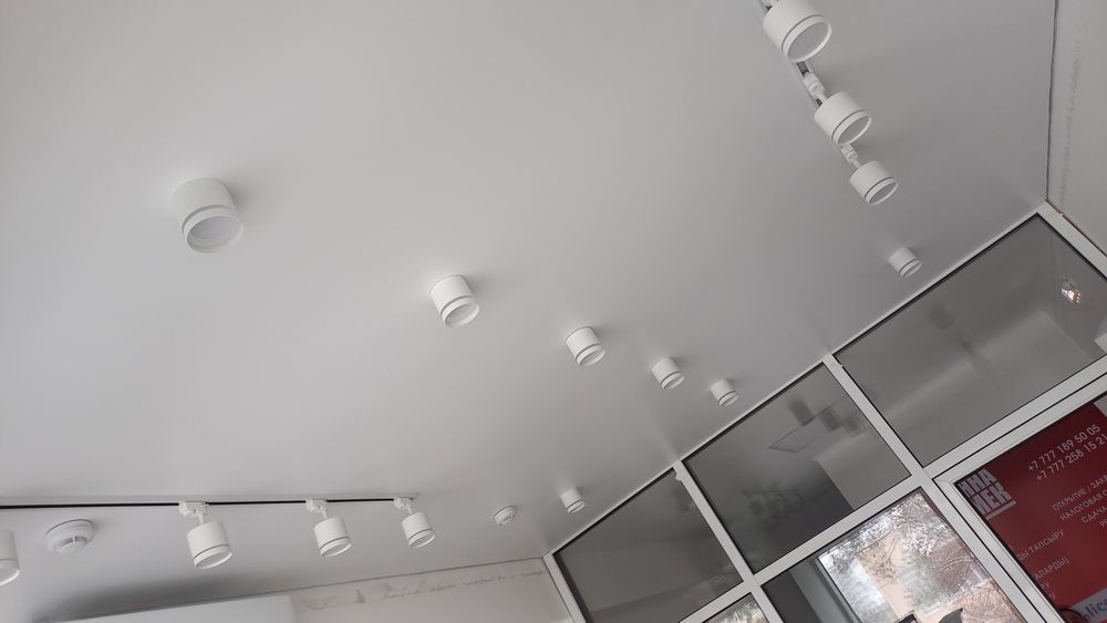 Натяжные потолки