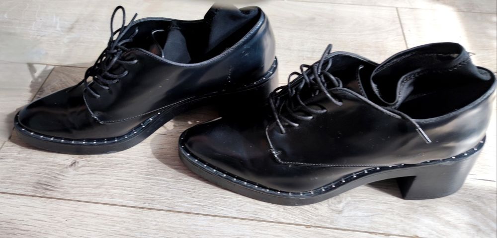 Есенни обувки с връзки и дебел ток Zara Зара 41 номер 26.6 стелка