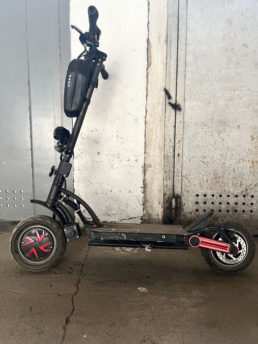 Электроскмокат KUGO G Buster