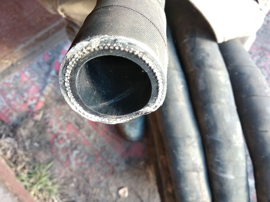 Рукав маслобензостойкий.