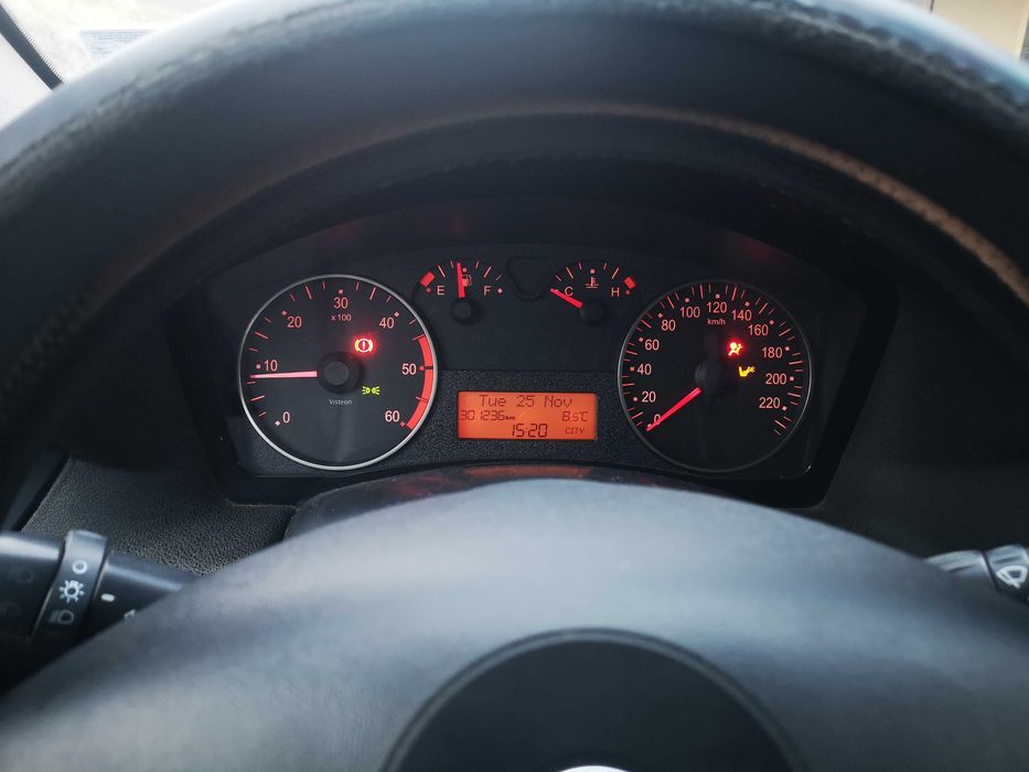 Продавам Фиат Стило 1.9 JTD дизел 2003 година