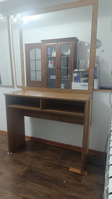 Зеркало парикмахерское продам