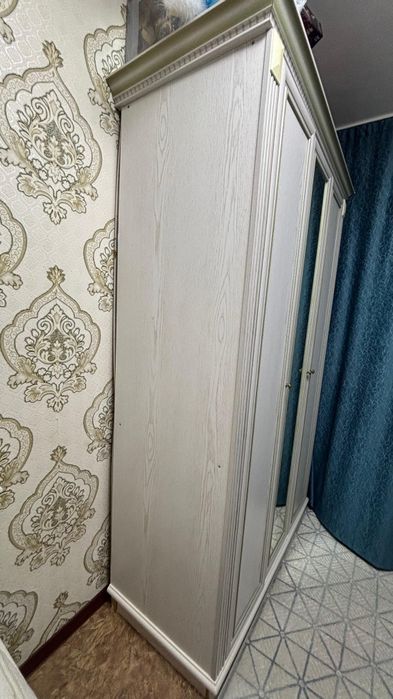 Продам спальный гарнитур комплектом