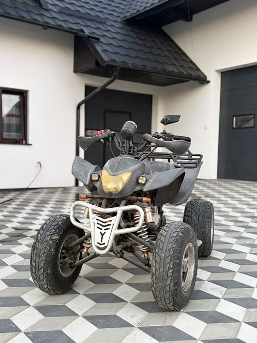 vând atv în stare foarte bună de funcționare de 250cc