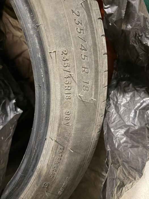 Michelin e Primacy 235 45 18
