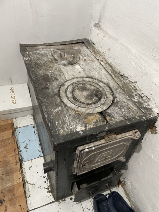Продам печь обычная металлическая