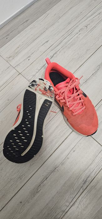 Adidasi nike alergare