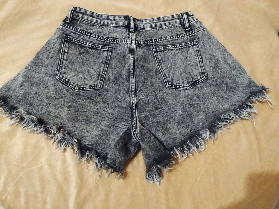 Шорты женские S и XL