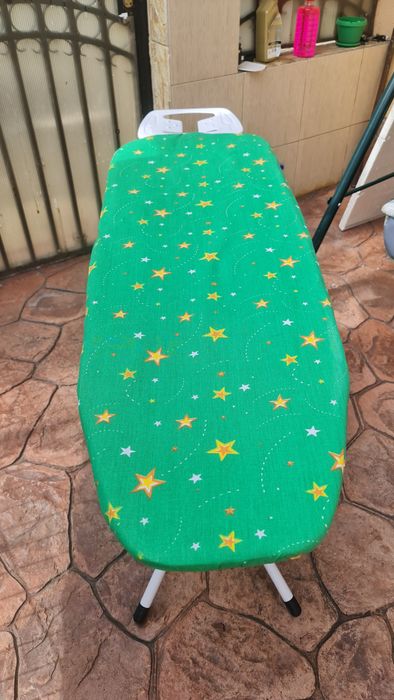 Masa de călcat  ca nouă