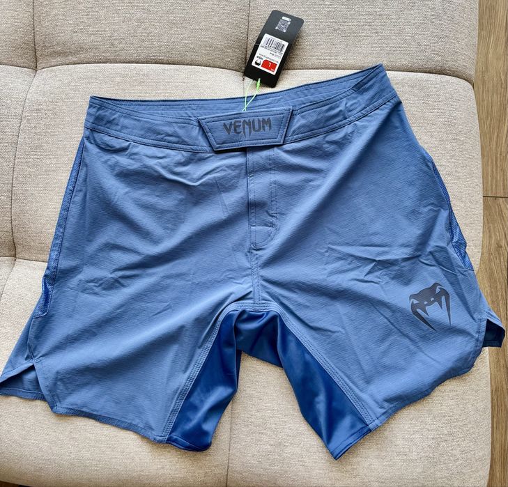 VENUM шорти Л размер