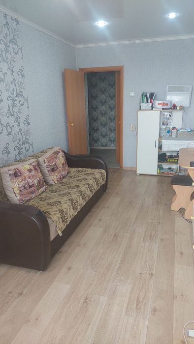 Продам 2кв  квартиру 6/6