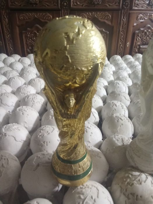 Продать кубки оптом