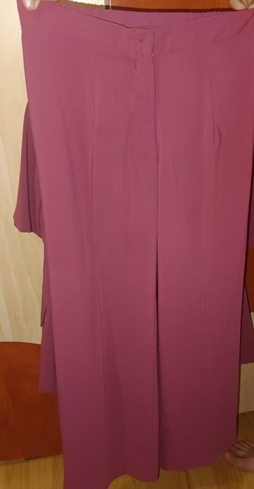 Vând costum dama