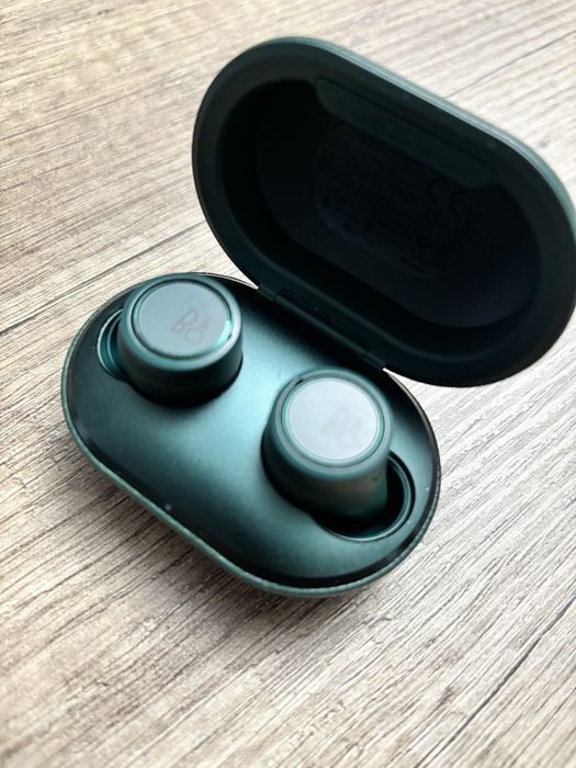 Vand sau schimb Casti Bang and Olufsen