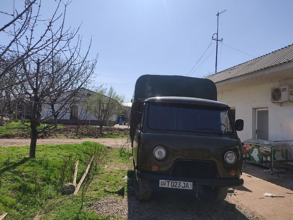 Продажа грузоаой машины уаз