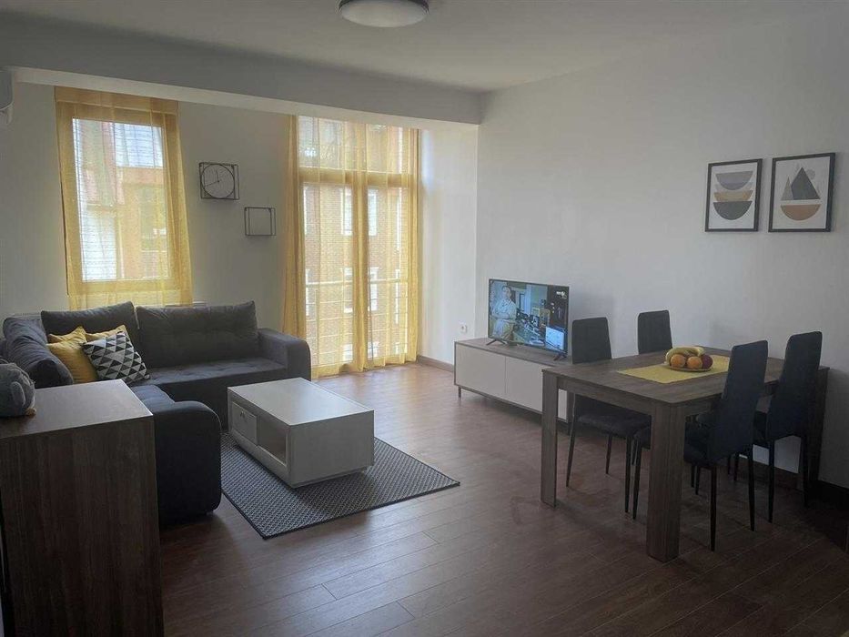 Дава се под наем Двустаен апартамент в Бургас, Изгрев - 57 кв.м за 255 € - Снимка #2