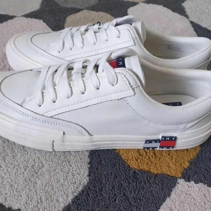 Tommy jeans 100% piele,marimi 44/45/46
