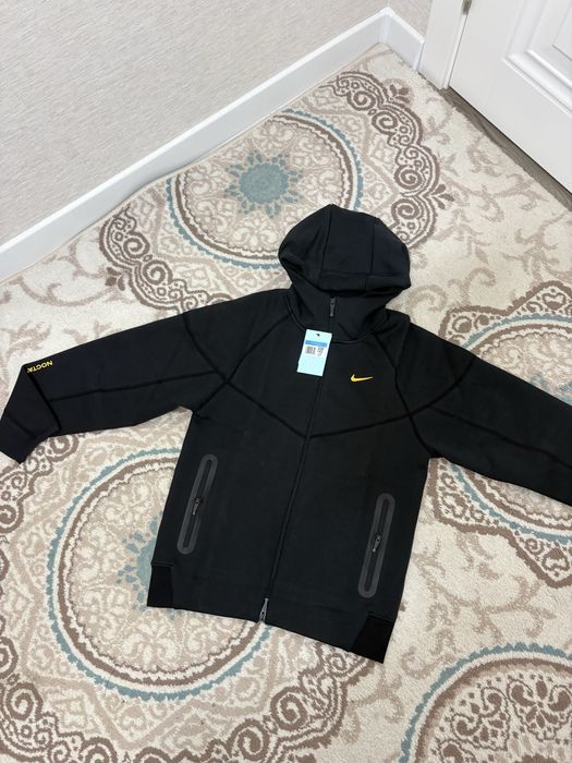 Продам nike teech flice