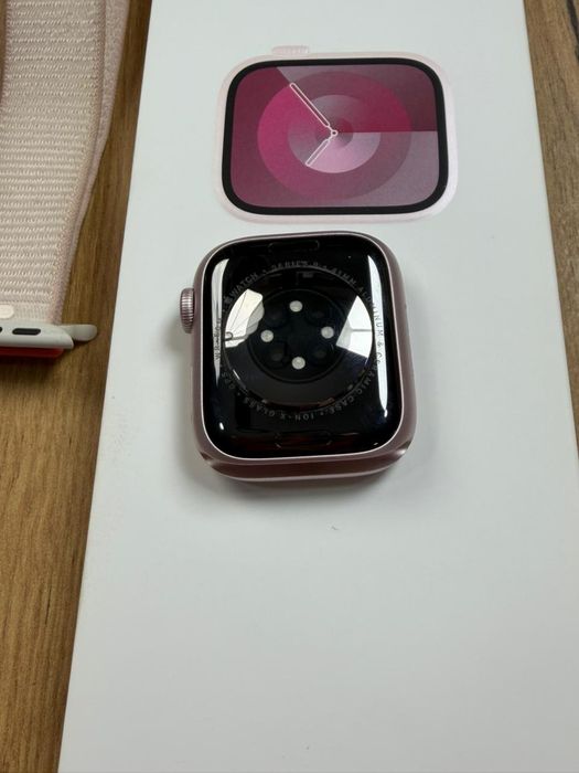 Продаеться Apple Watch 9 41mm