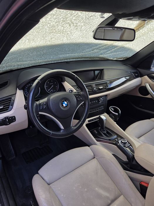 BMW X1 2011 — imagine 5
