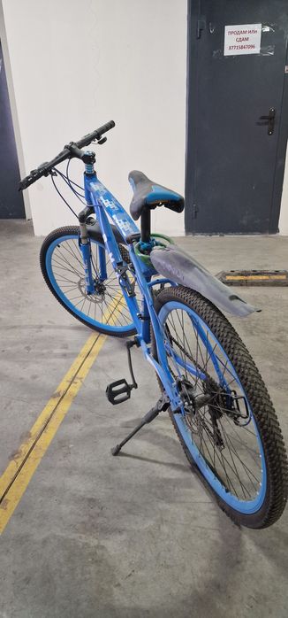 Велосипеды BMW, синий и белый