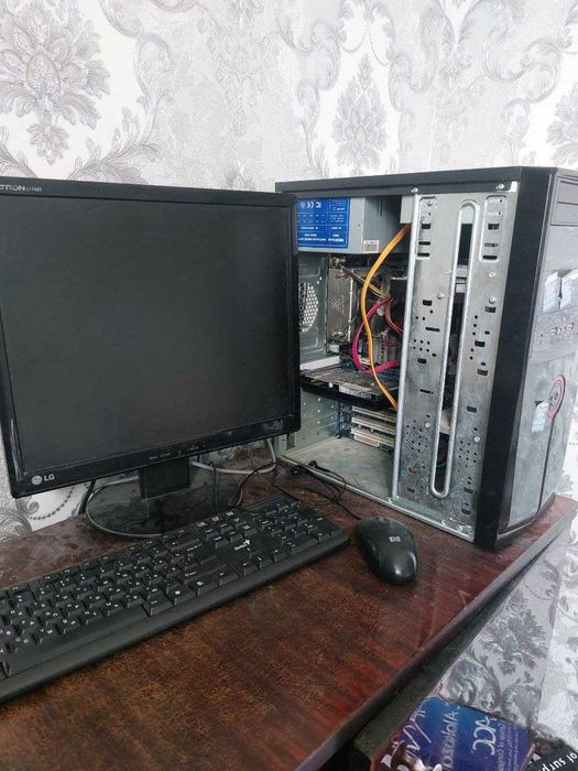 Домашний комп от AVTECH